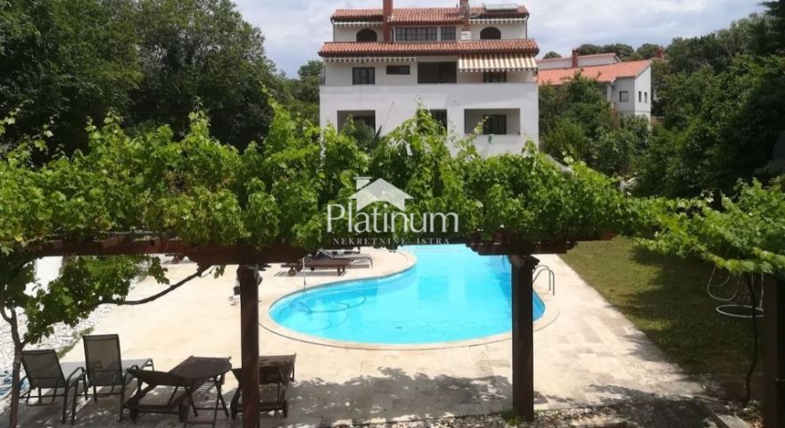 Istria, Banjole, casa plurifamiliare con piscina vicino al mare Istria, Banjole, casa plurifamiliare con piscina vicino al mare
