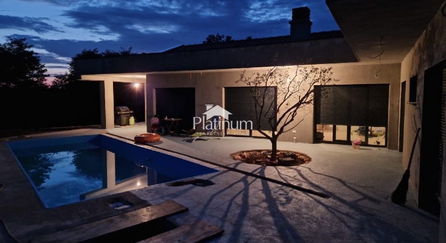 CASA ISTRIA CON PISCINA **NUOVO** CASA ISTRIA CON PISCINA **NUOVO**