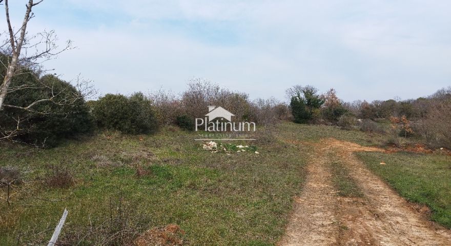 Istria, terreno agricolo Šišan 684 m2 Istria, terreno agricolo Šišan 684 m2
