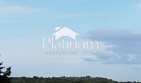 Istra,Pula komforni stan s pogledom na more i Pulsku arenu