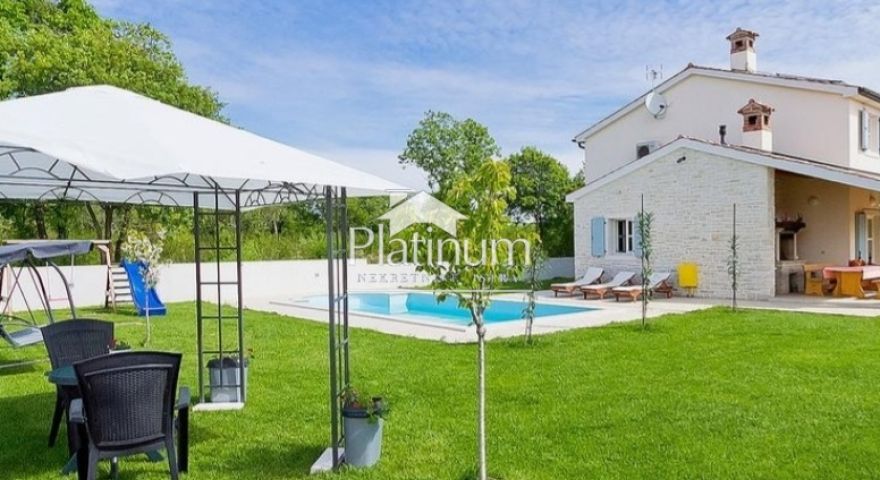 Istra, Marčana okolica prekrasna villa je sagrađena u visokom standardu i tradicionalnom stilu Istra, Marčana okolica prekrasna villa je sagrađena u visokom standardu i tradicionalnom stilu