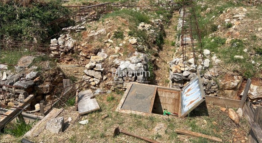 Istria, comune di Dignano, terreno edificabile per tre appartamenti Istria, comune di Dignano, terreno edificabile per tre appartamenti