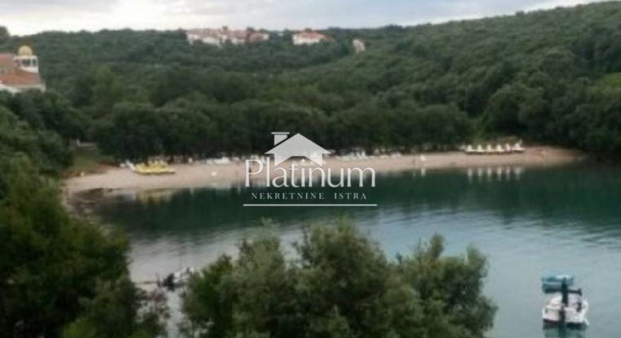 DUGA UVALA, APPARTAMENTO , vista aperta sul verde e sul mare DUGA UVALA, APPARTAMENTO , vista aperta sul verde e sul mare