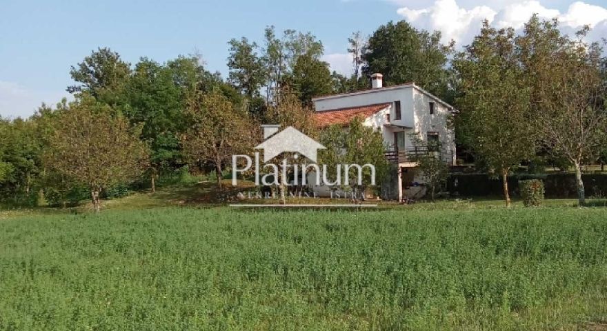 Istra, Zabrežani, kuća s građevinskim zemljištem od 2493 m2 Istra, Zabrežani, kuća s građevinskim zemljištem od 2493 m2
