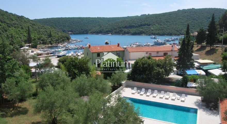 Istria, Krnica, vendere un hotel esclusivo in riva al mare Istria, Krnica, vendere un hotel esclusivo in riva al mare