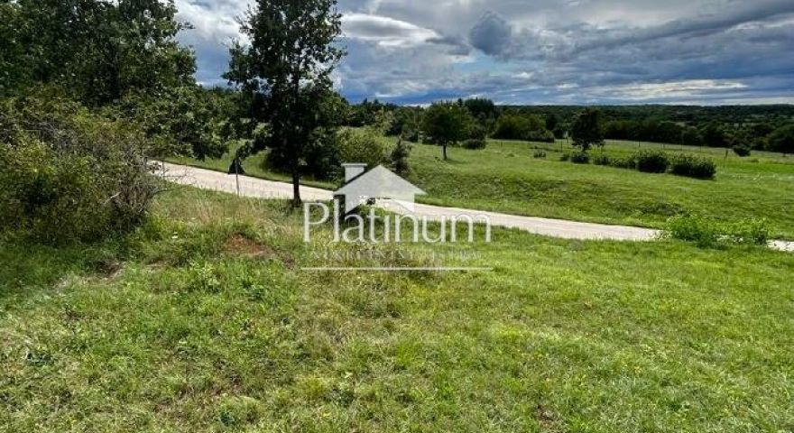 ISTRIA, OPRTALJ BELLISSIMO TERRENO EDIFICABILE ISTRIA, OPRTALJ BELLISSIMO TERRENO EDIFICABILE
