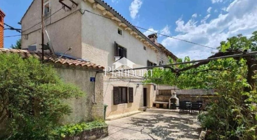 Casa in pietra vicino a Svetvinčenta Casa in pietra vicino a Svetvinčenta