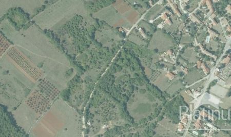 Land plot in Krnica, Marčana, Istria - 10000m2 building, parcelceled