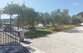 Istra,Pavićini kuća s prekrasnim pogledom na more
