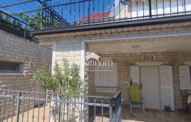Istra,Pavićini kuća s prekrasnim pogledom na more