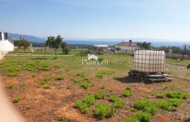 Istra,Pavićini poljoprivredna parcela s pogledom na more 