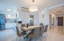 Medulin, stanovanje 2. nadstropje, parkirišče, 300 m morja