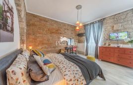 Pula, center, stanovanje 59 m2