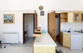 Istra, okolica Peroja, stambeno poslovni objekt 