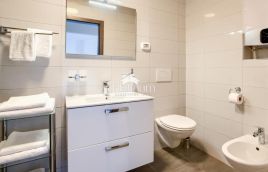 Pula, stanovanje 55 m2, dvigalo, parkirišče