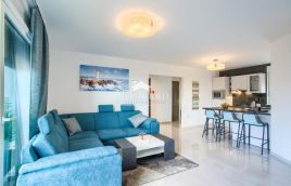 Pula, stanovanje 55 m2, dvigalo, parkirišče