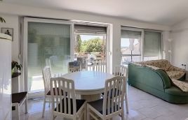 Istra, okolica Peroja, stambeno poslovni objekt 