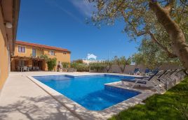 Istria, Banjole, holiday home with a large swimming pool