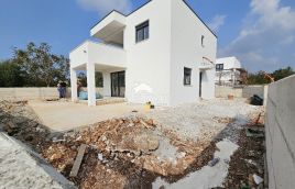 VODNJAN, DINTORNI, BELLA CASA CON PISCINA, VISTA MARE, NUOVA