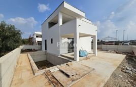 VODNJAN, DINTORNI, BELLA CASA CON PISCINA, VISTA MARE, NUOVA