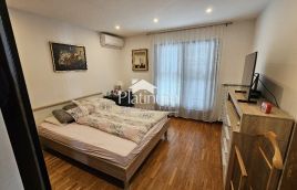UMAGO, CASA IN POSIZIONE FANTASTICA, VISTA MARE, 2° RIGA