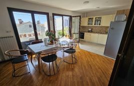 UMAGO, CASA IN POSIZIONE FANTASTICA, VISTA MARE, 2° RIGA