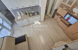 POREČ OKOLICA, 38M2 3 KAT, 100m od mora