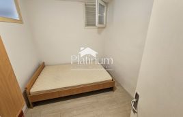 POREČ OKOLICA APARTMAN SA VELIKOM TERASOM