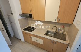 POREČ OKOLICA APARTMAN SA VELIKOM TERASOM