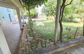 ŽMINJ OKOLICA, KUĆA 200m2 S OKUĆNICOM SA PUNO POTENCIJALA