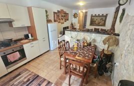 ISTRIA DUGA UVALA, GROUND FLOOR APARTMENT WITH LARGE TERRACE