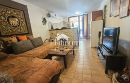 ISTRIA DUGA UVALA, GROUND FLOOR APARTMENT WITH LARGE TERRACE