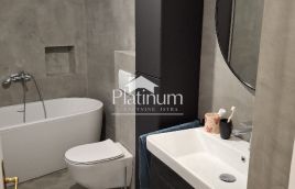 Pula, stan u vili, 147 m2, pogled more