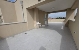 PULA VALDEBEK STAN 2SS + GARAŽA + TERASA 47M2