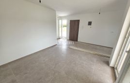 PULA VALDEBEK STAN 2SS + GARAŽA + TERASA 47M2