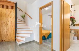 Istra, okolica Fažane, lijepi etažni apartman