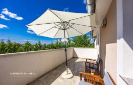 Istra, Svetvinčenat okolica, samostojeća kuća s bazenom 