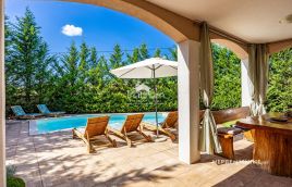 Istra, Svetvinčenat okolica, samostojeća kuća s bazenom 