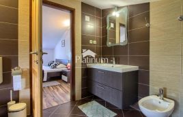 Medulin, hiša z bazenom, 380 m2, morje 350 m