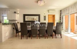 Medulin, hiša z bazenom, 380 m2, morje 350 m