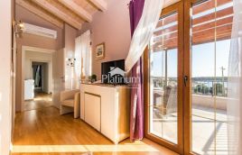 Istria, Medolino, villa con vista mare