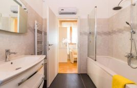 Istria, Medolino, villa con vista mare