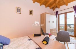 Istria, Medolino, villa con vista mare