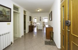 Spacious apartment, Vidikovac, Pula
