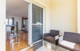 Peroj, apartmanska vila s bazenom i pogledom na more