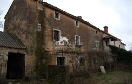 Istria, near Bale, large estate with indigenous house