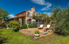 Istra, Savičenta, samostojeća autohtona kuća s okućnicom