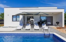 Istria, Dignano, casa a un piano con piscina