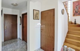 Istra, okolica Peroja, stambeno poslovni objekt 