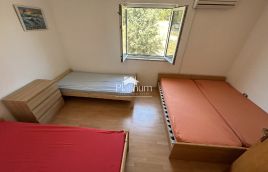 Istra,Duga uvala dvoetažni apartman u prodaji